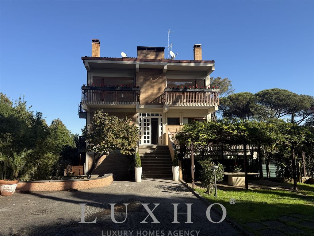 VILLA IN AFFITTO SU VIA CAMILLUCCIA